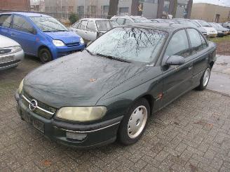 dommages fourgonnettes/vécules utilitaires Opel Omega  1995/1