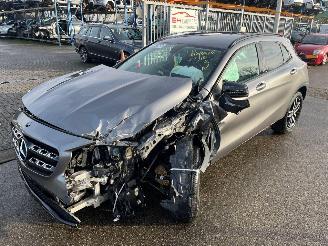 skadebil auto Mercedes GLA  2018/1