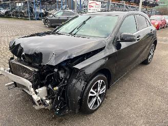 dañado vehículos comerciales Mercedes A-klasse  2016/1