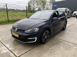 Salvage car Volkswagen Golf 1.4 TSI GTE AUTOMAAT-LED-NAVI-PDC 2016/3