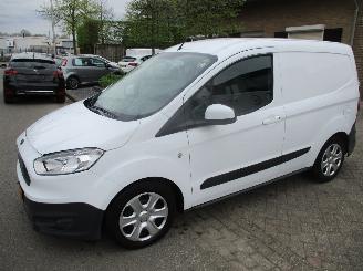 Salvage car Ford Transit Connect 1.6 TCI AIRCO SCHUFDEUR 2015/10
