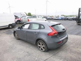 Volvo V-40 2.0 D    D4204T8 picture 1