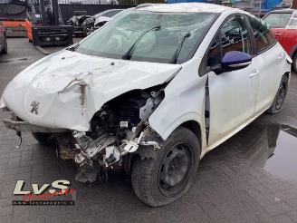 Damaged car Peugeot 208 208 I (CA/CC/CK/CL), Hatchback, 2012 / 2019 1.2 Vti 12V PureTech 2017/1